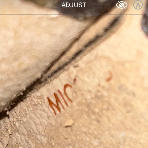 Louis Vuitton - Picture 10 of 16